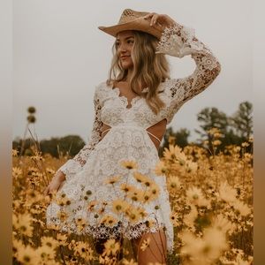 Lucy in the sky - Elka embroidery cutout mini dress - size small